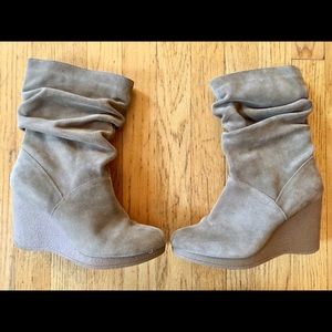 White Mountain suede wedge slouchy boots